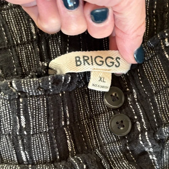 Briggs New York Black Striped Crop Pants - Picture 2 of 12